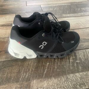 Women's On Cloudflyer 4 Running Shoes size 9